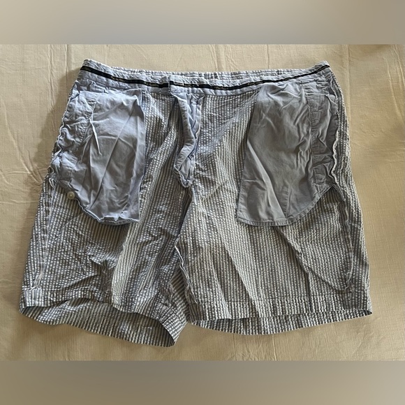 Brooks Brothers Men’s blue and white seersucker shorts - Picture 4 of 6